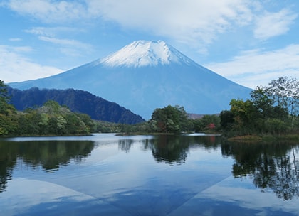 カリメラの水の採水地は、富士山の北麓です。
